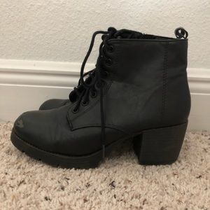 Black High-heeled Boots